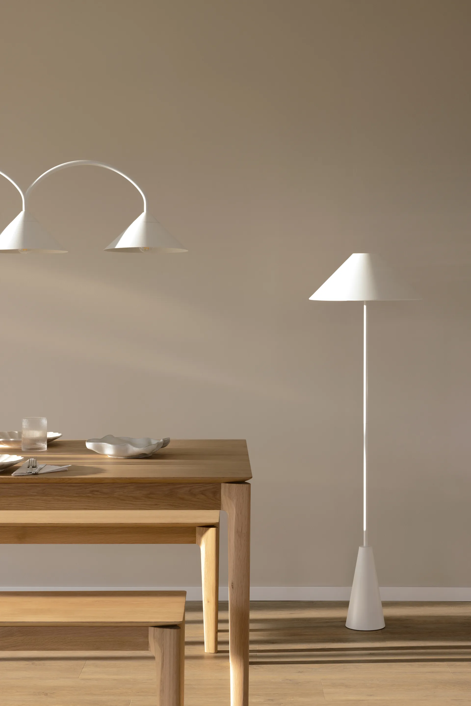 Cannes floor lamp 140 cm, White Globen Lighting