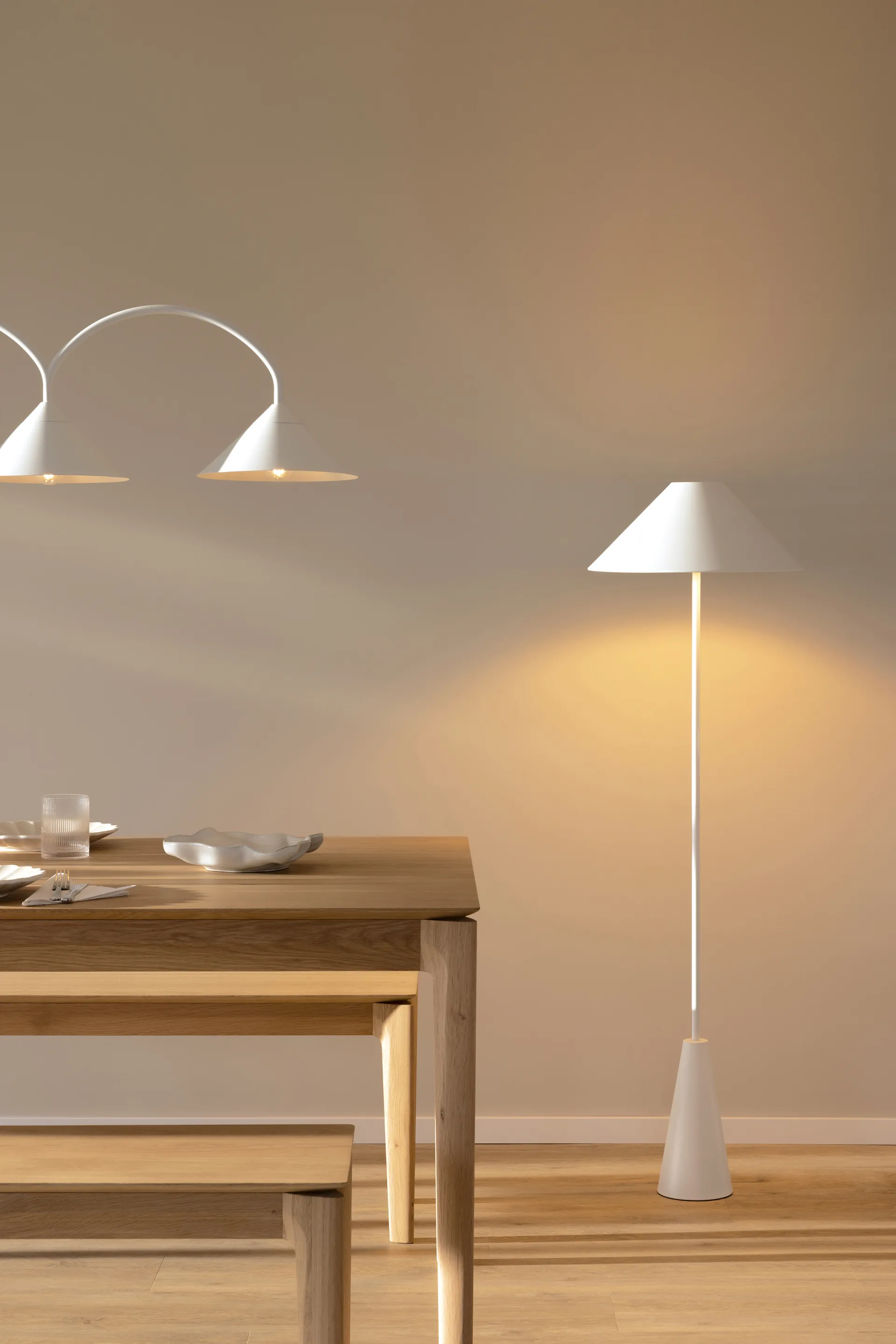 Cannes floor lamp 140 cm, White Globen Lighting