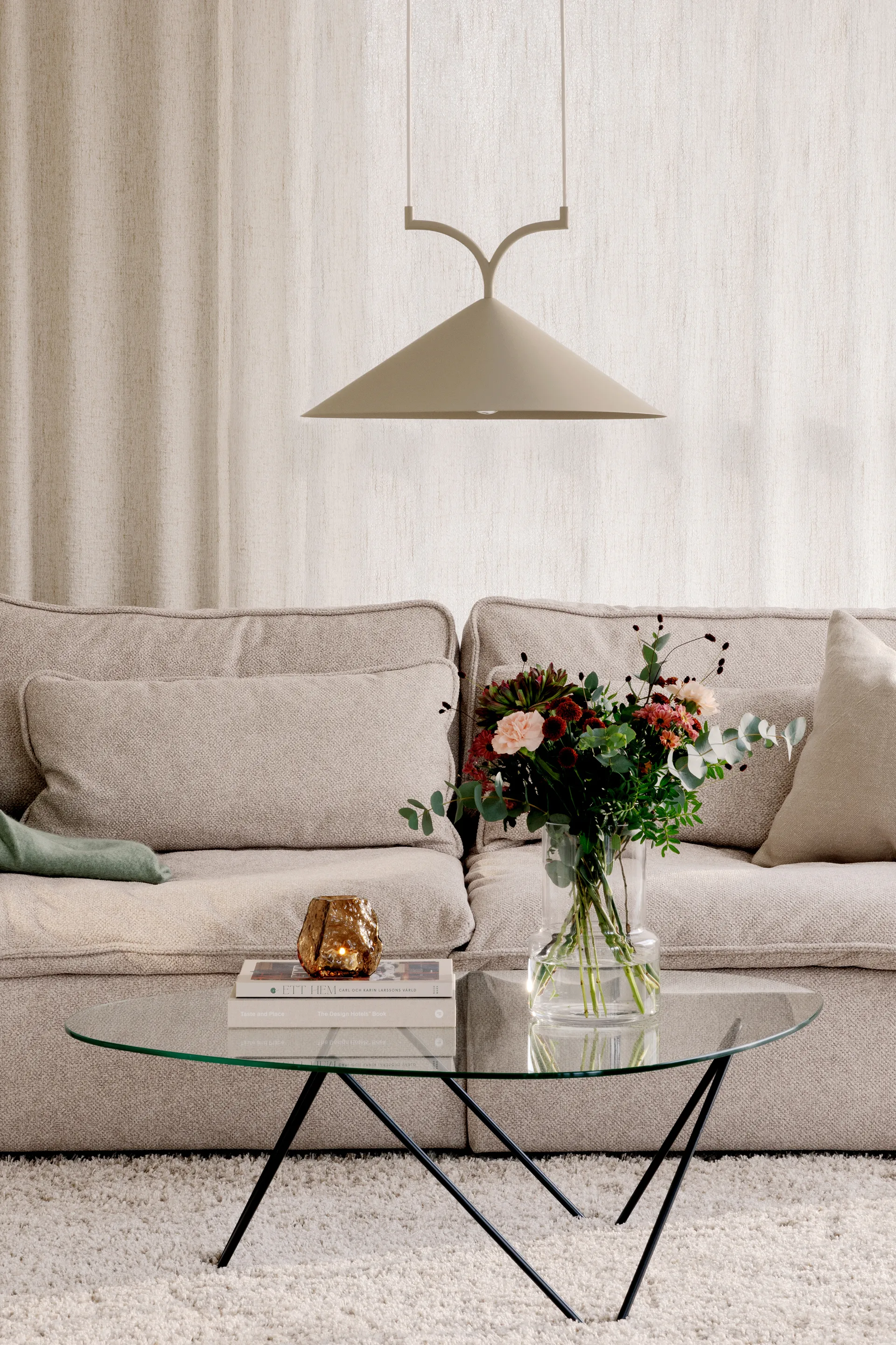 Curve pendant 50, Beige Globen Lighting