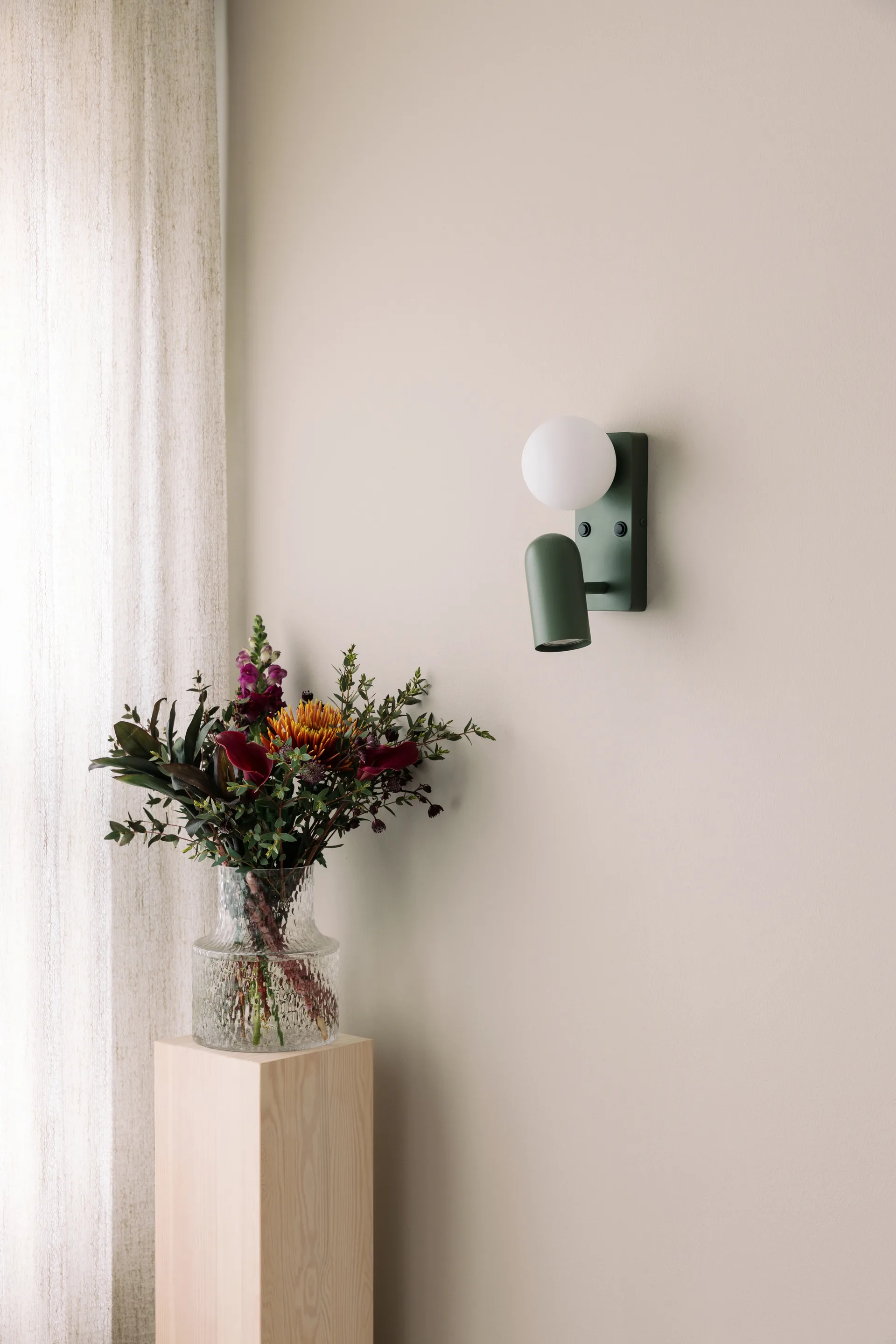 Doppio wall lamp, Green Globen Lighting