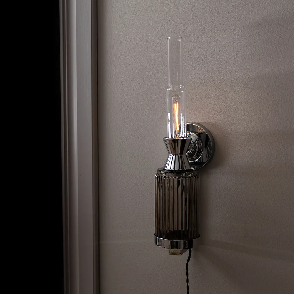 Ester wall lamp, Smoke/chrome Globen Lighting