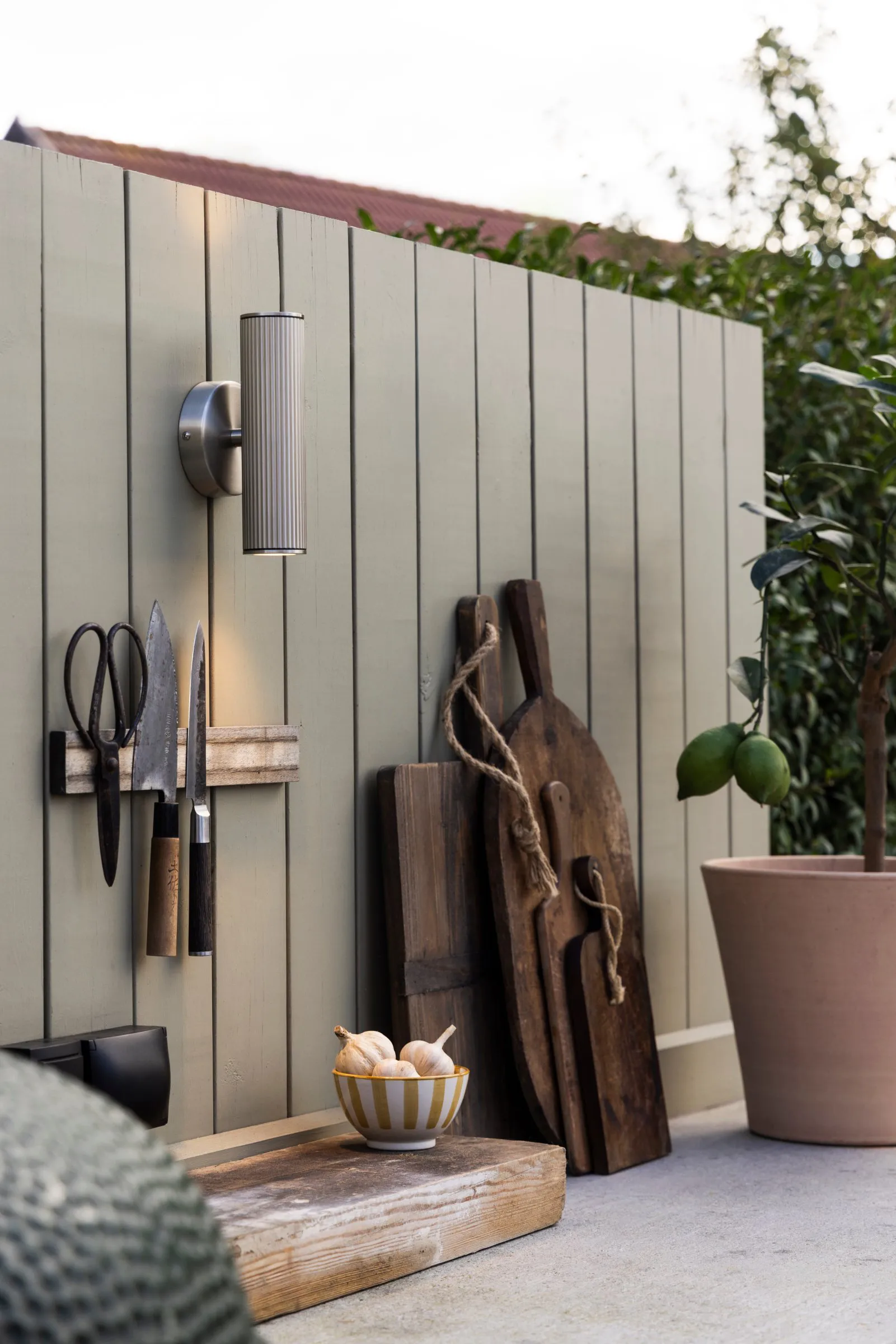 Hubble up/down wall light façade lighting, Brushed steel Globen Lighting