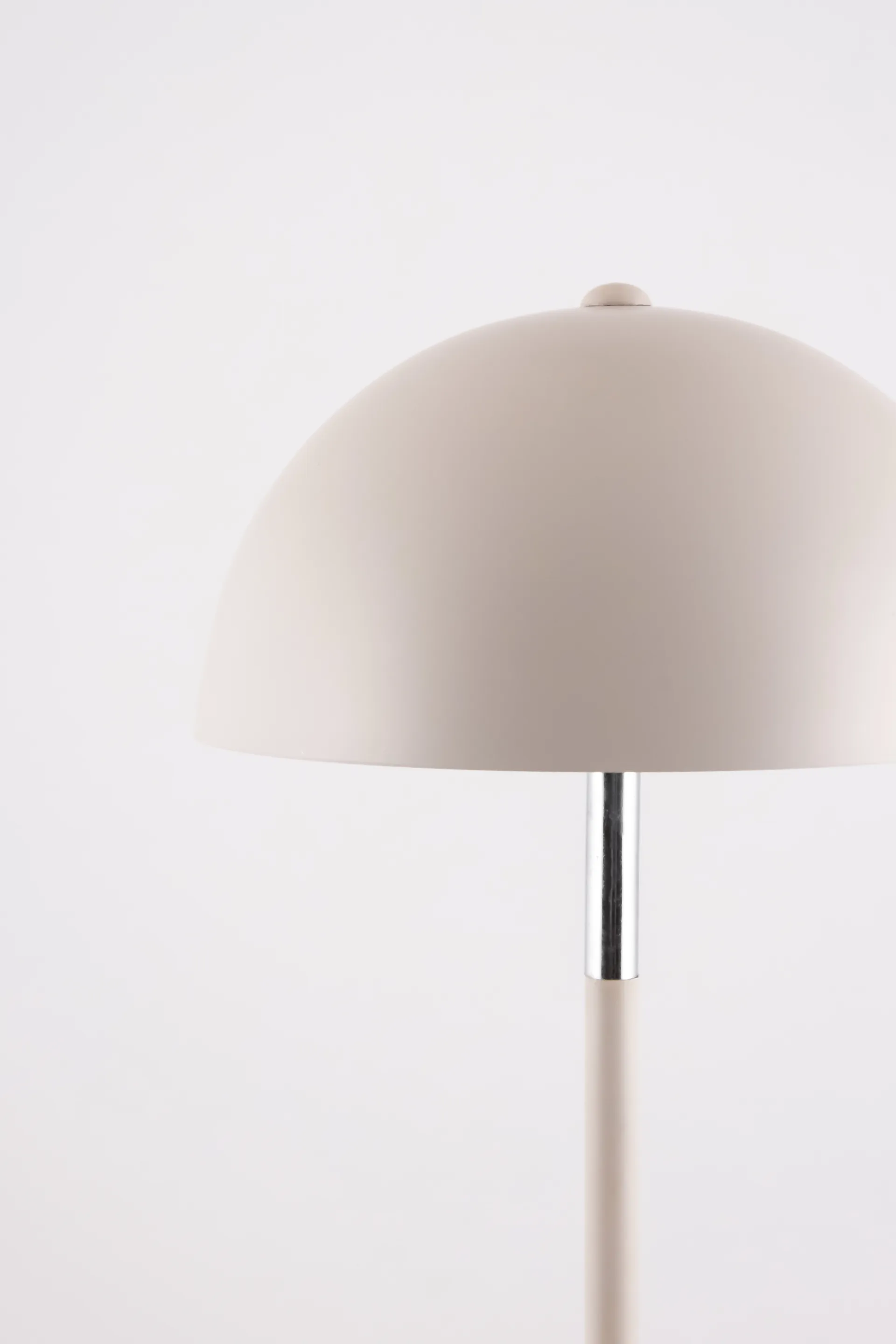 Icon table lamp 36 cm, Latte Globen Lighting