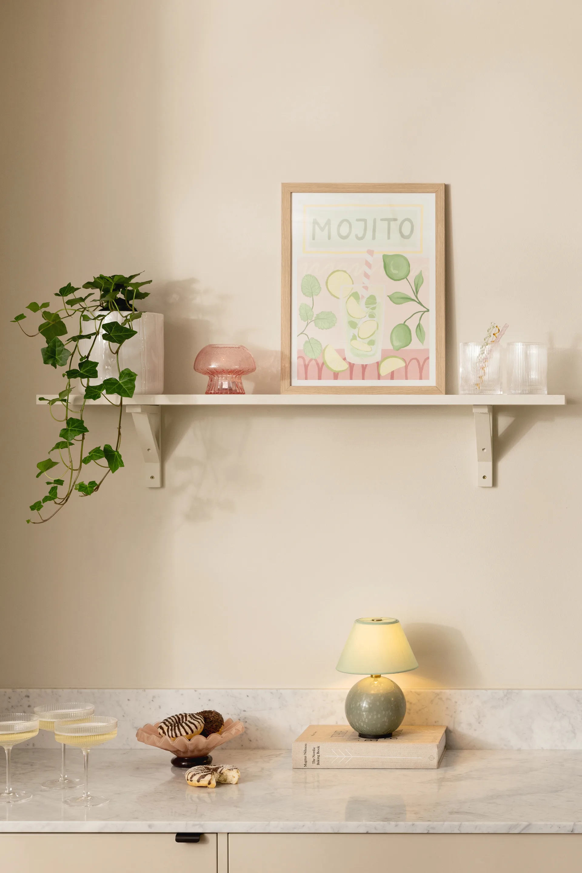 Iris 16 portable table lamp, Green Globen Lighting