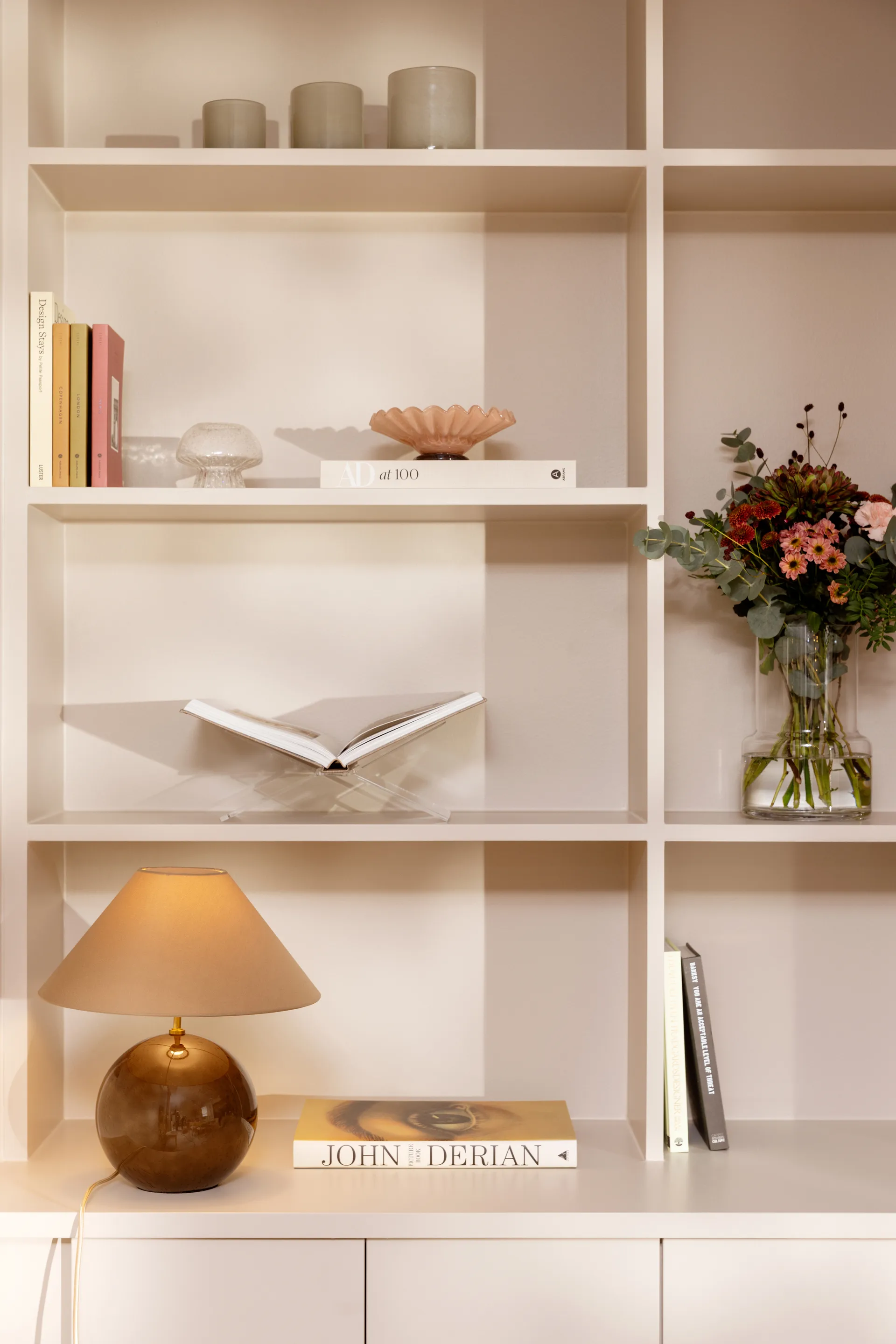 Iris 35 table lamp 39 cm, Mocha Globen Lighting