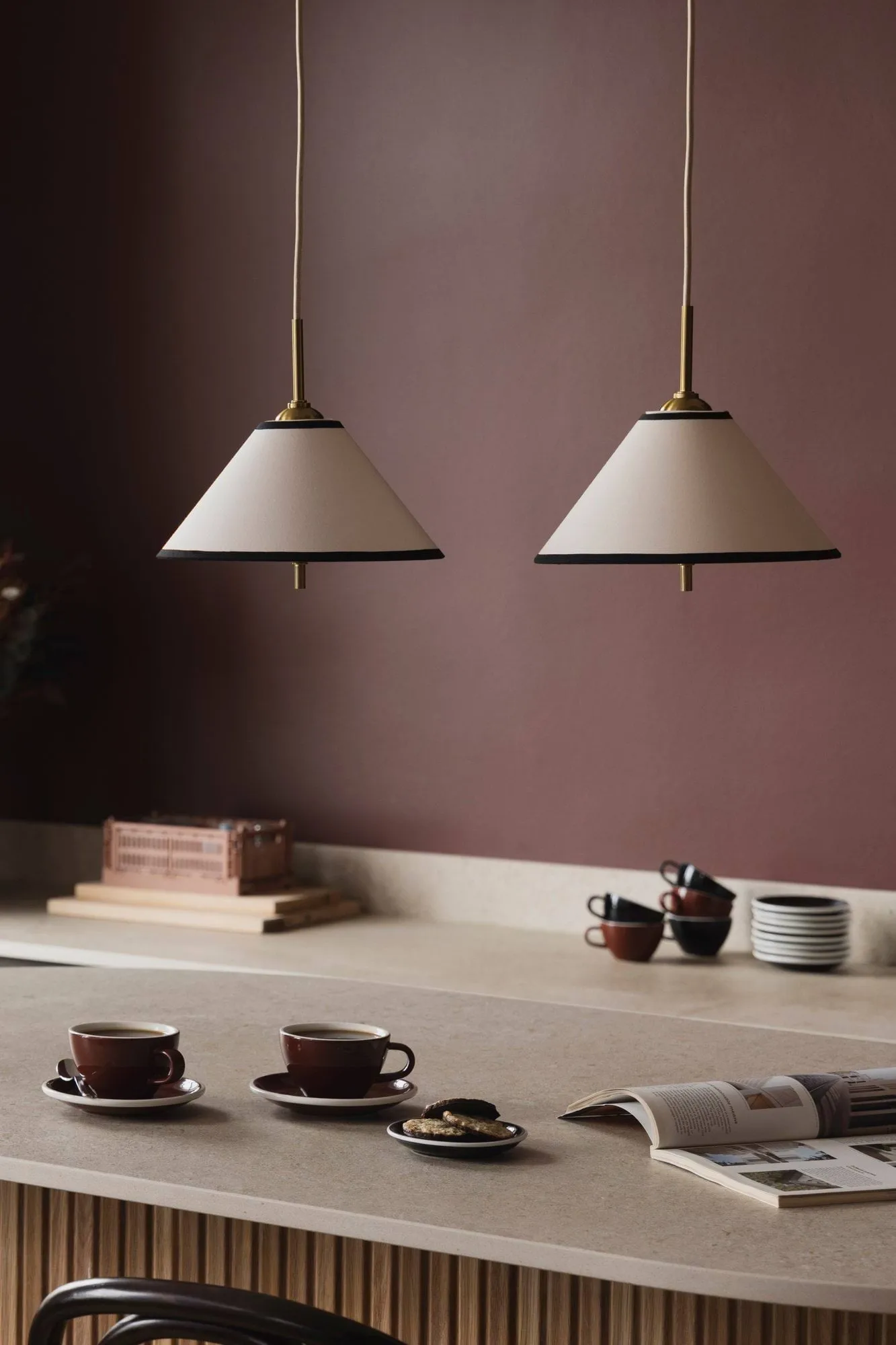 Iris pendant 25, Cream-black (white-gold-coloured) Globen Lighting
