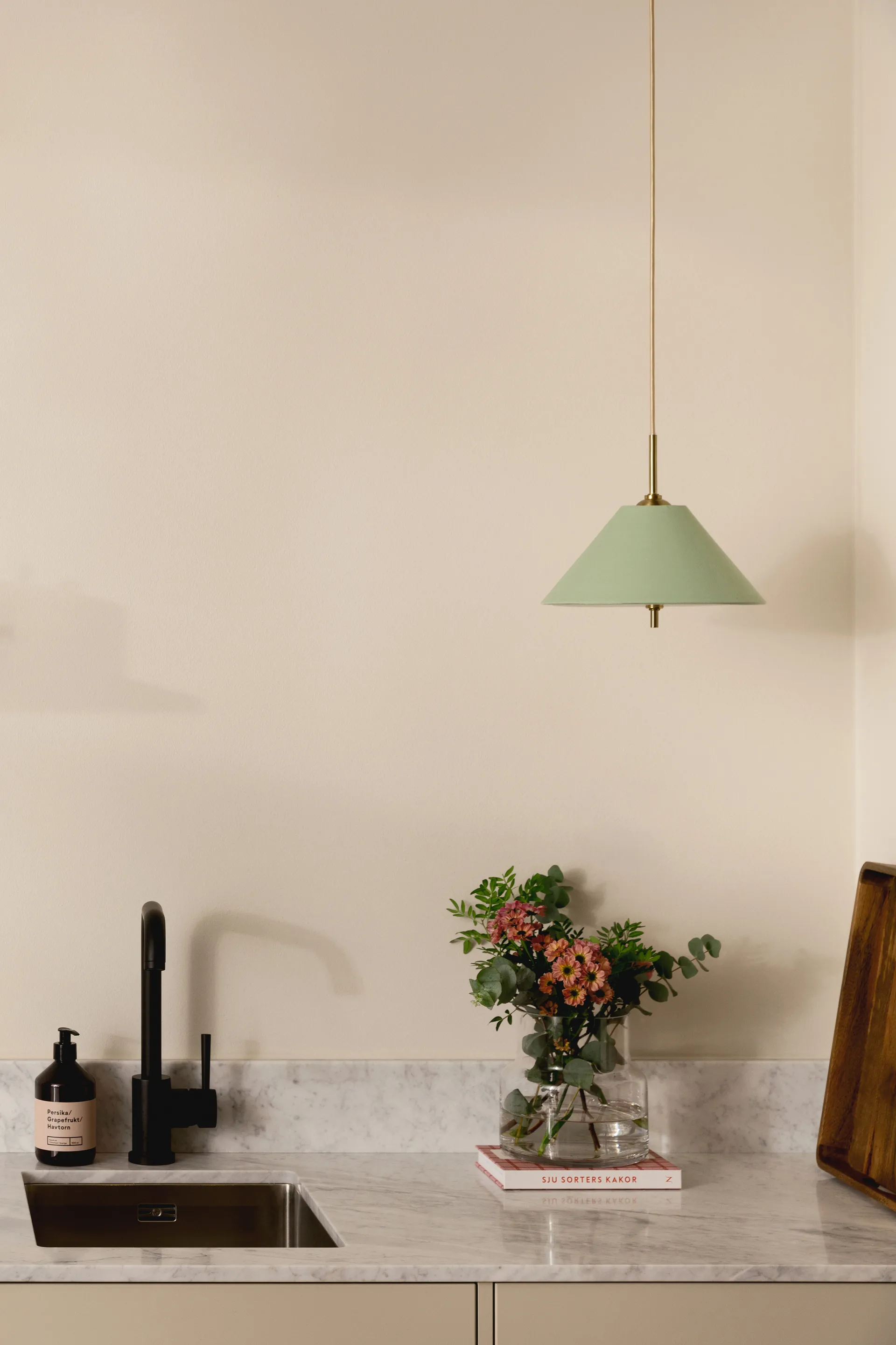 Iris pendant 25, Green Globen Lighting