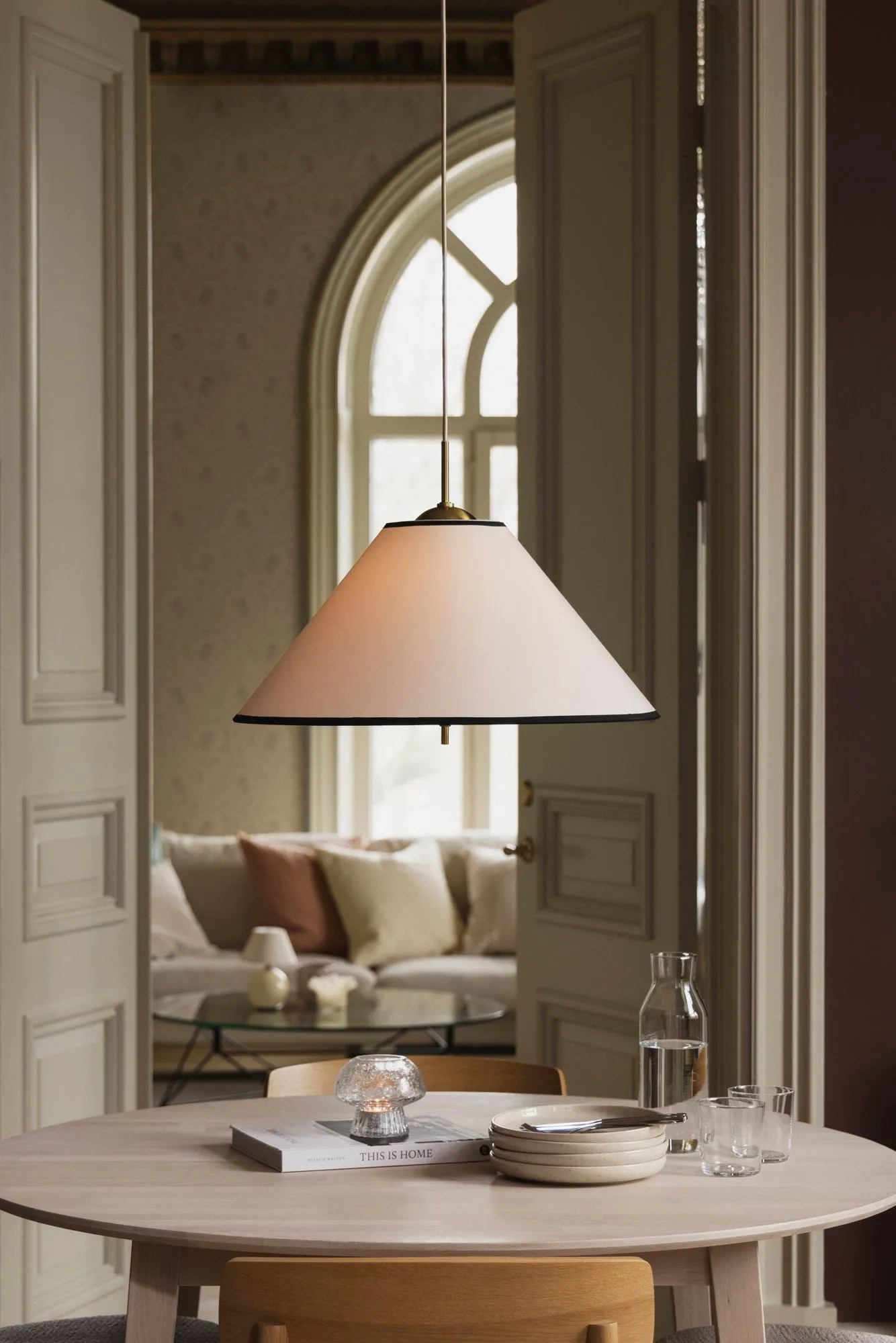 Iris pendant 50, Cream-black (white-gold-coloured) Globen Lighting