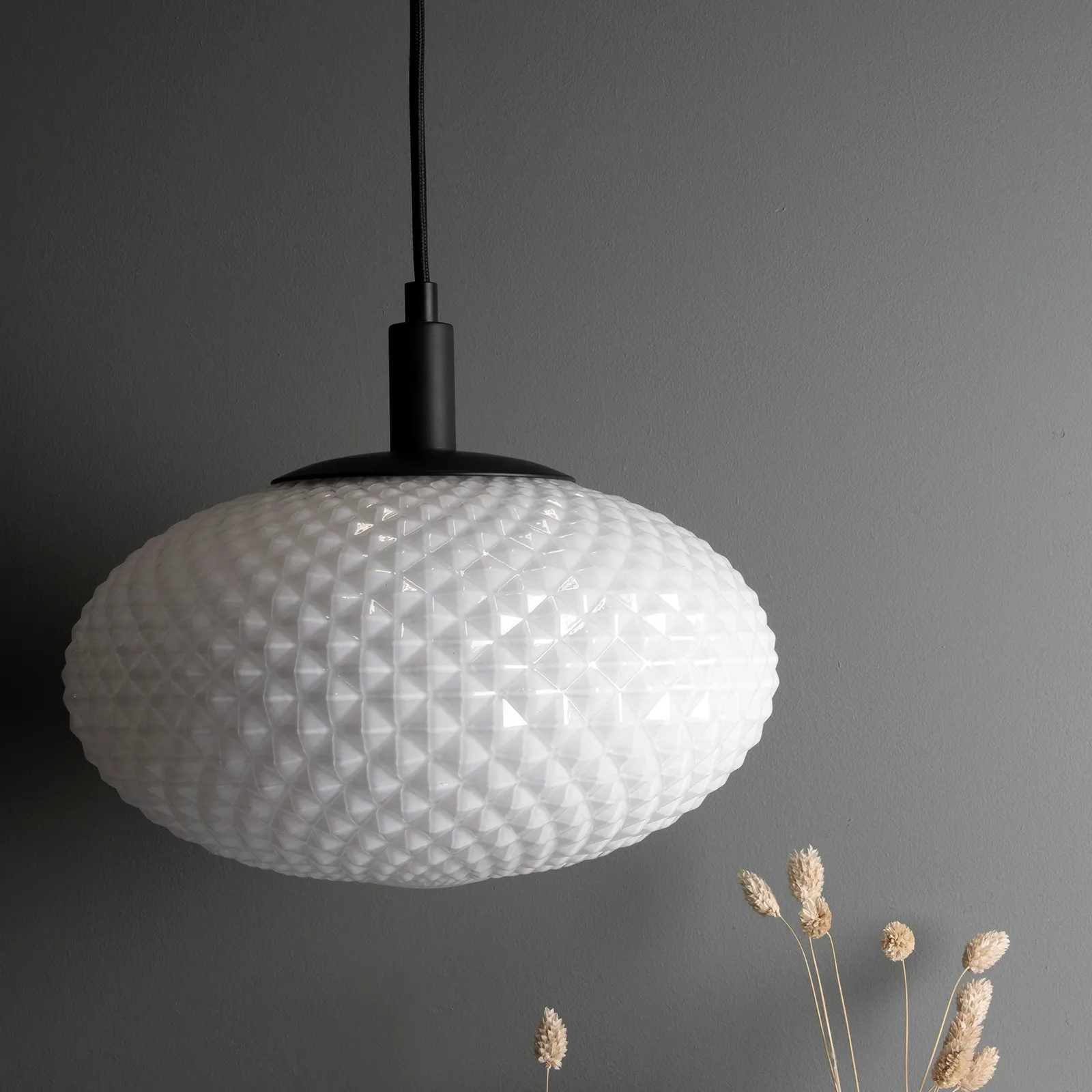 Jackson pendant lamp Ø28 cm, white-black Globen Lighting