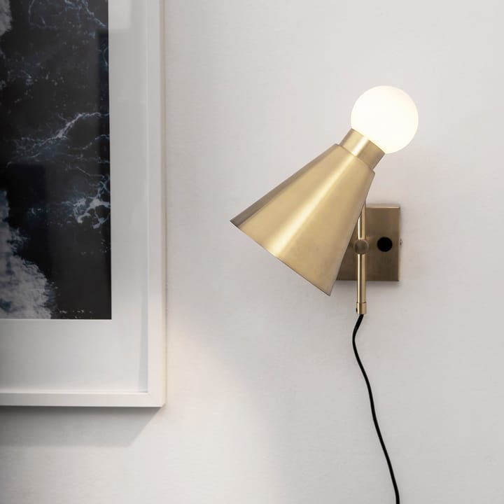 Ludo wall lamp - brushed brass - Globen Lighting