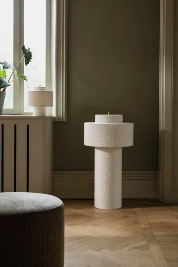 Noah table lamp - White bouclé, Ø25x30.5 cm - Globen Lighting