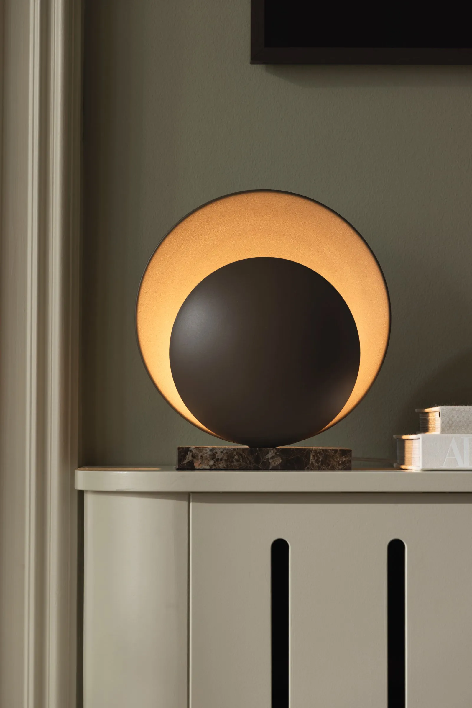Orbit table lamp, Mocha, brown marble Globen Lighting