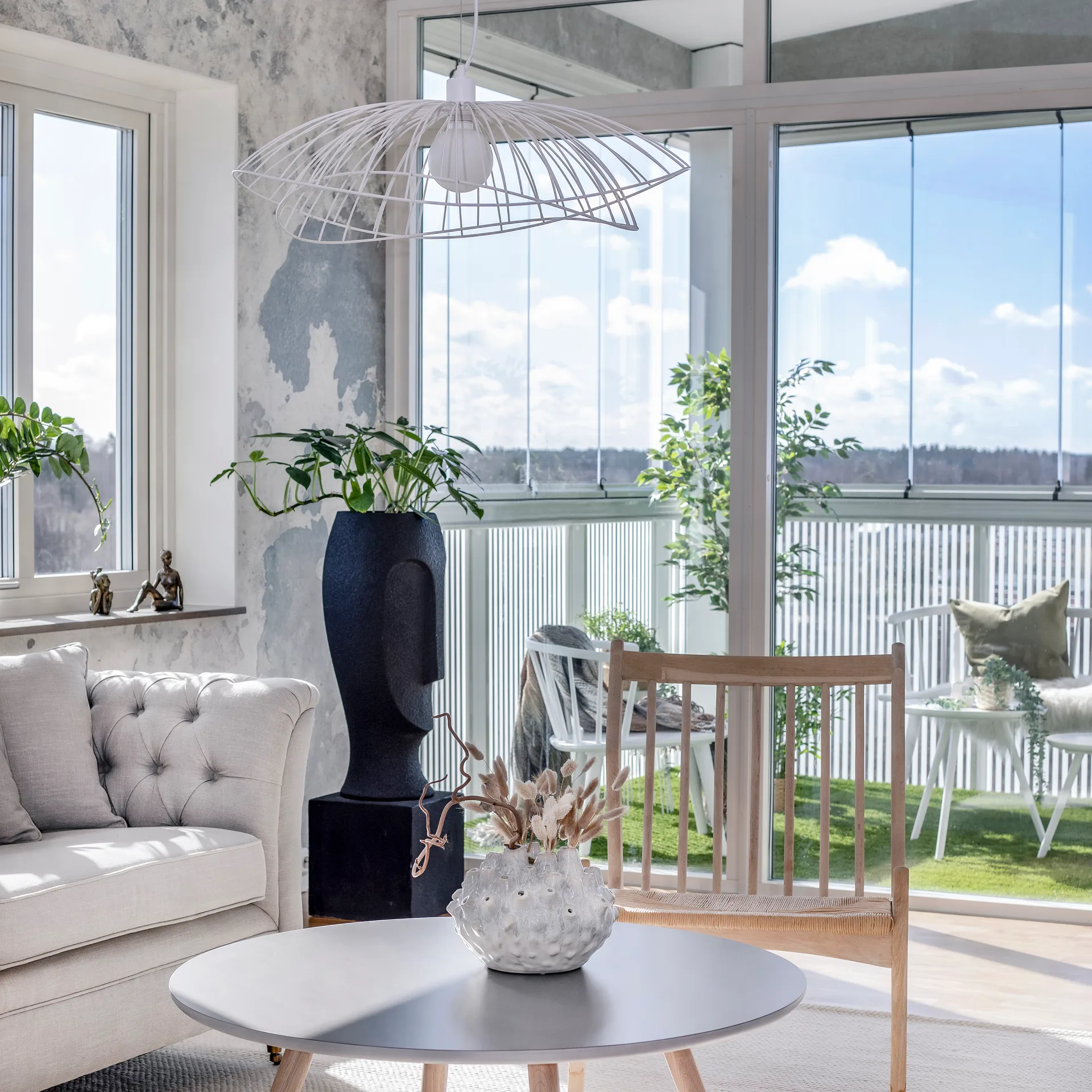 Ray ceiling lamp Ø70 cm, white Globen Lighting