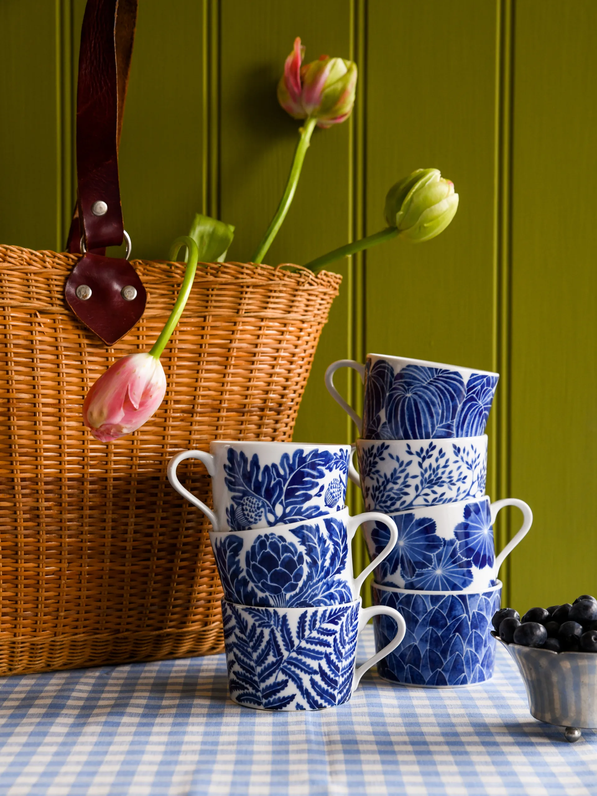 Artichoke cup 24 cl, Blue Götefors Porslin