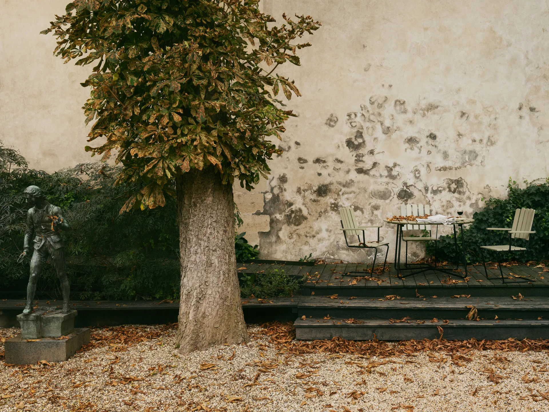A2 armchair, Light green oak-black Grythyttan Stålmöbler