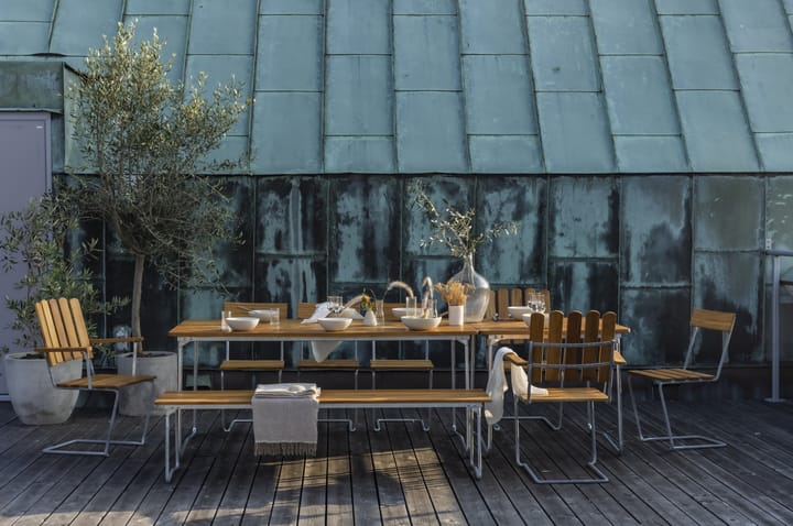 B31 dining table, Oak oil-hot-dip galvanized stand Grythyttan Stålmöbler