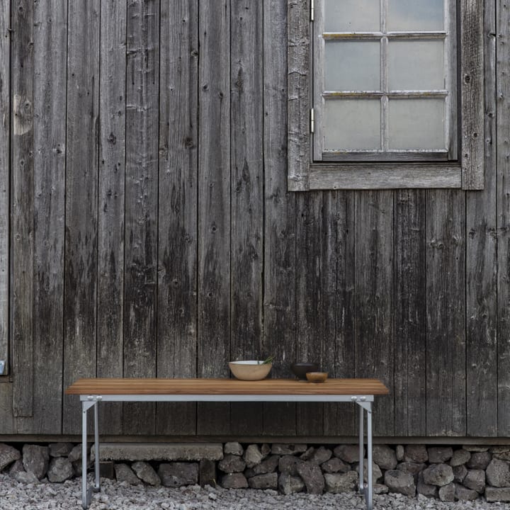 Bänk 8 bench - White lacquer oak-hot-dip galvanized steel stand - Grythyttan Stålmöbler