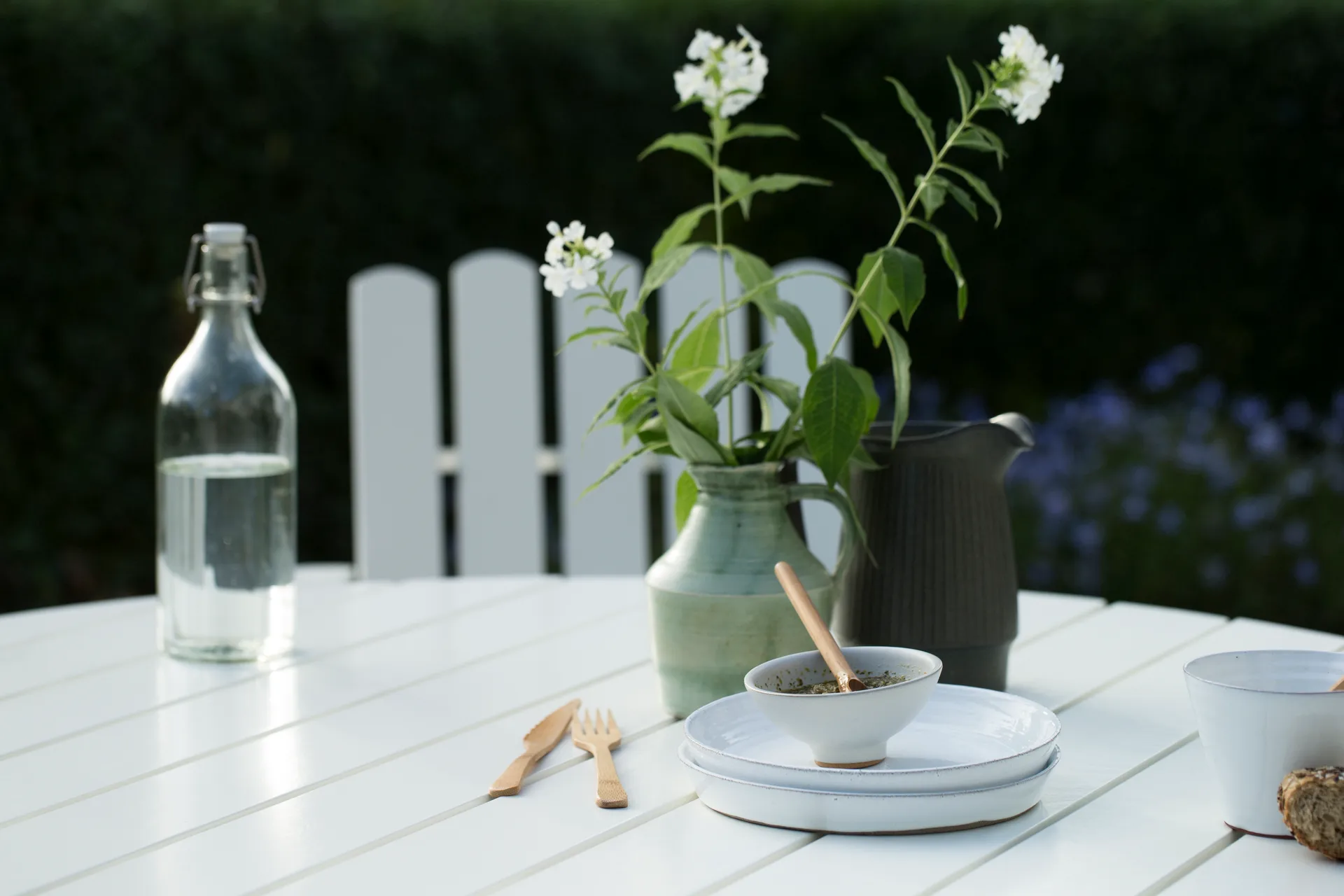 Grythyttan dining set white 9A Ø120cm + 5pcs A2 Grythyttan Stålmöbler