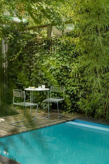 High Tech table - White-hot-dip galvanized stand, Ø60 cm - Grythyttan Stålmöbler