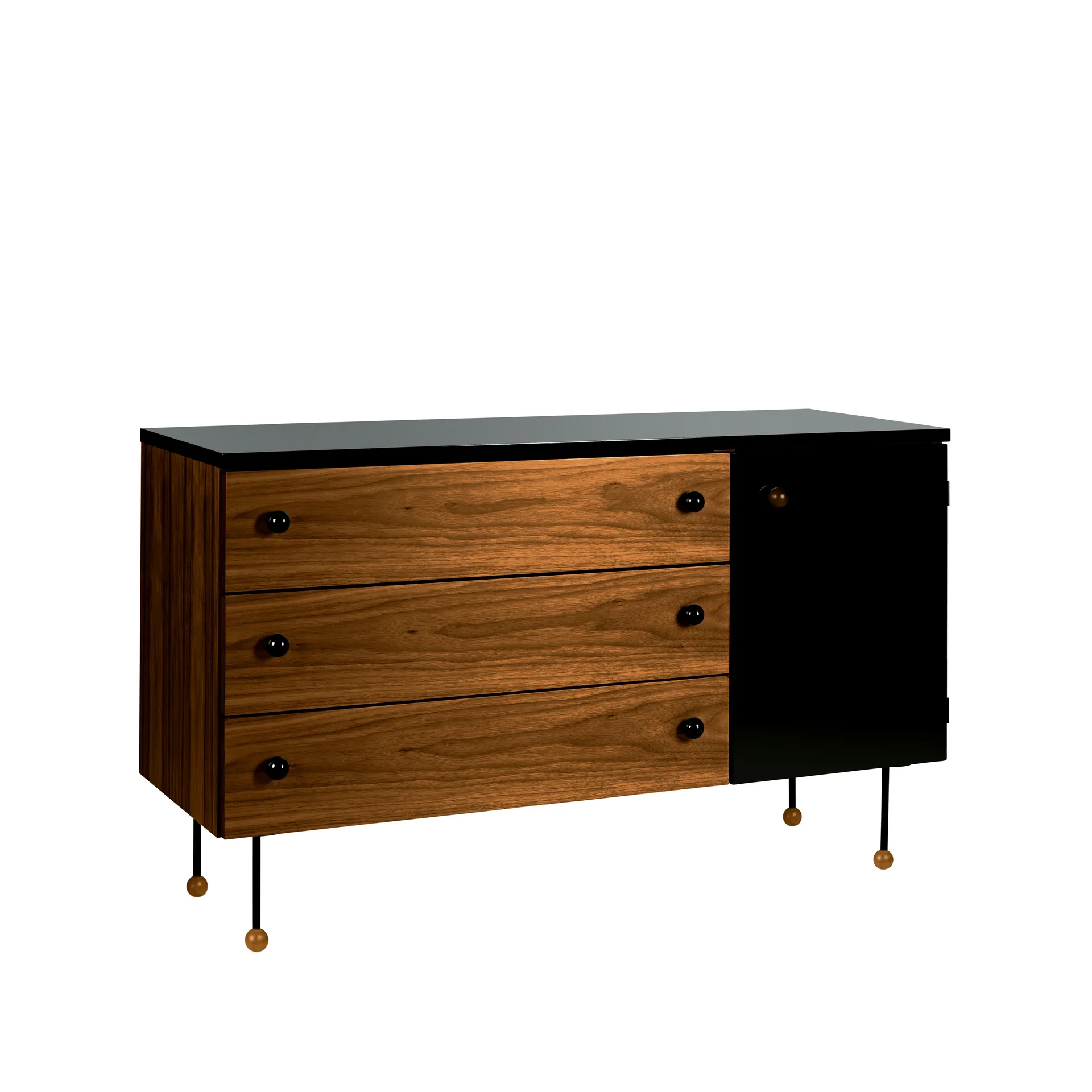 62 Dresser, American walnut, 3 drawers GUBI
