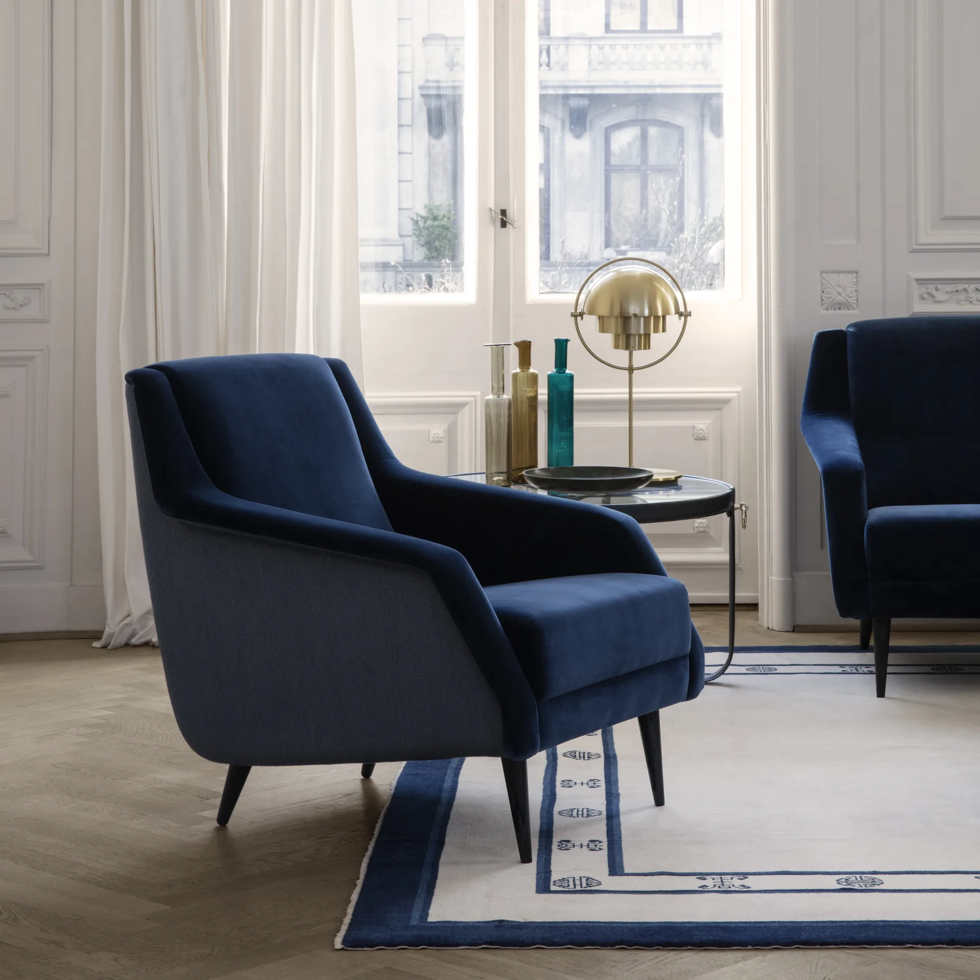 Adnet coffee table Ø100 cm, Black GUBI