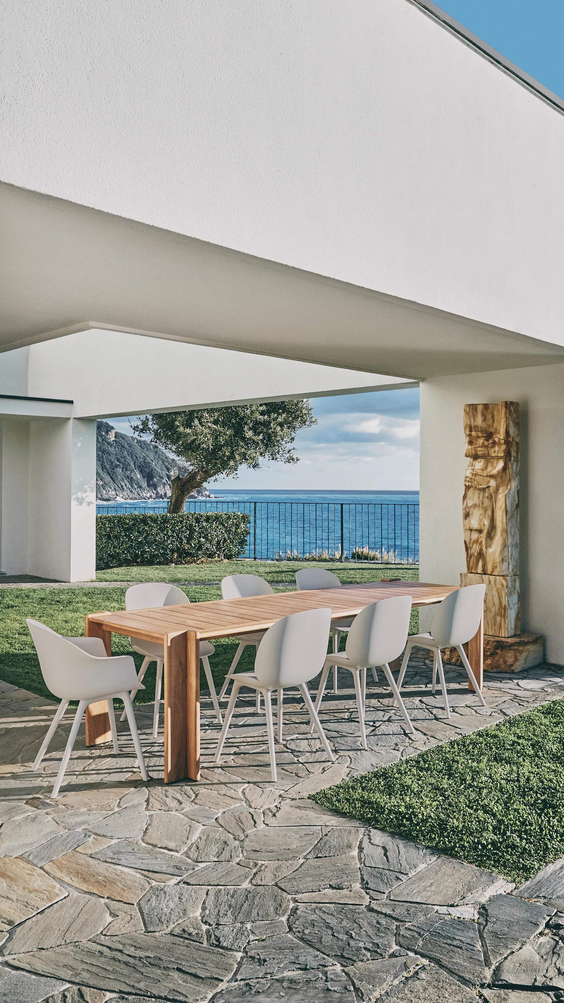 Bat Dining Outdoor chair, Alabaster white GUBI