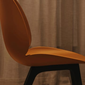 Beetle Plastic chair - Pebble brown, black leg - GUBI