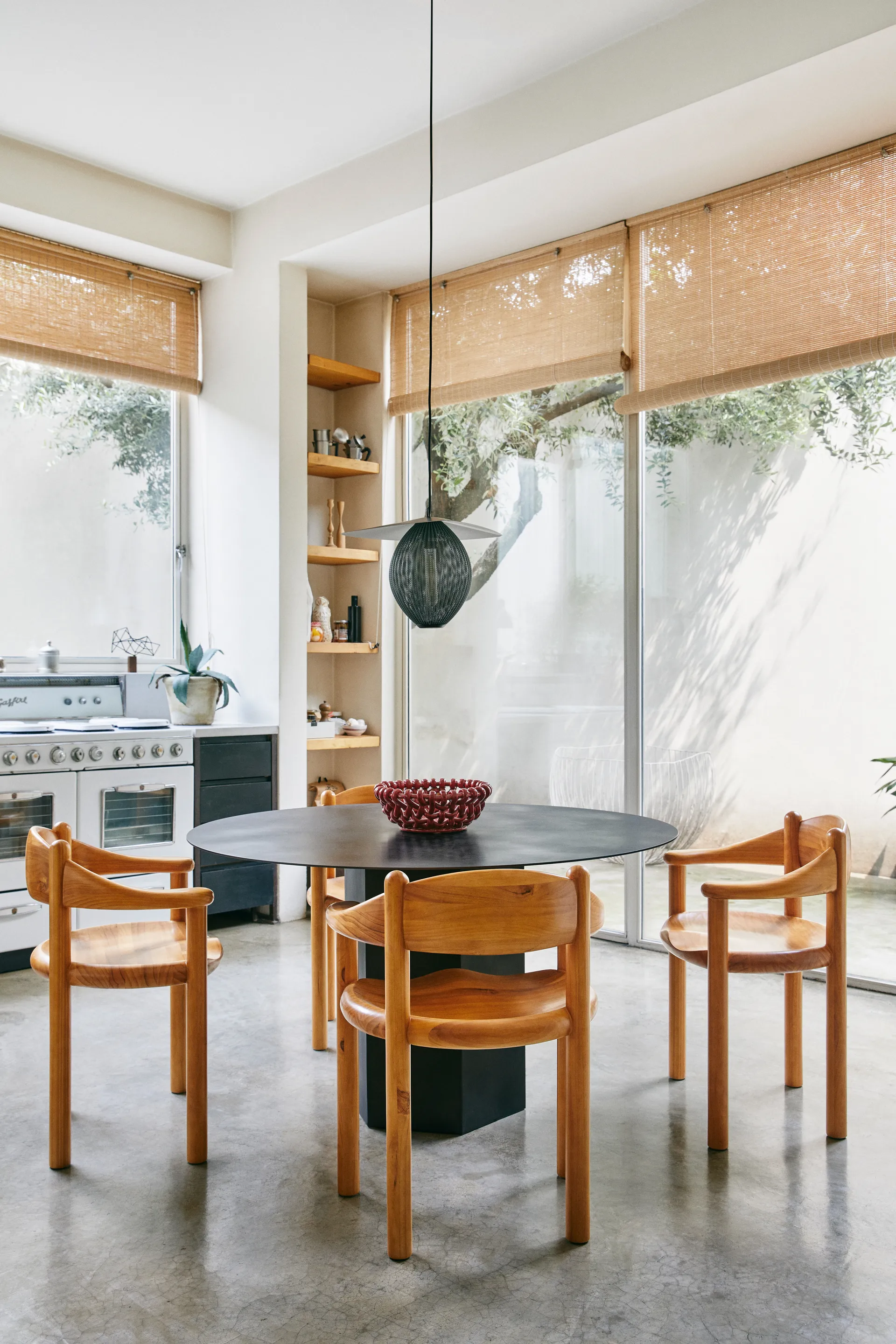 Daumiller chair with arms, Golden pine GUBI