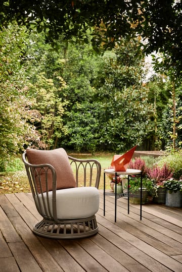 Grace Outdoor armchair - Lorkey Limonta 41-44-mushroom gray - GUBI