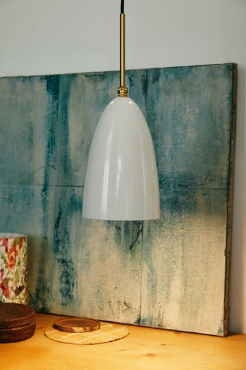 Gräshoppa ceiling lamp glossy - Alabaster white-brass - Gubi