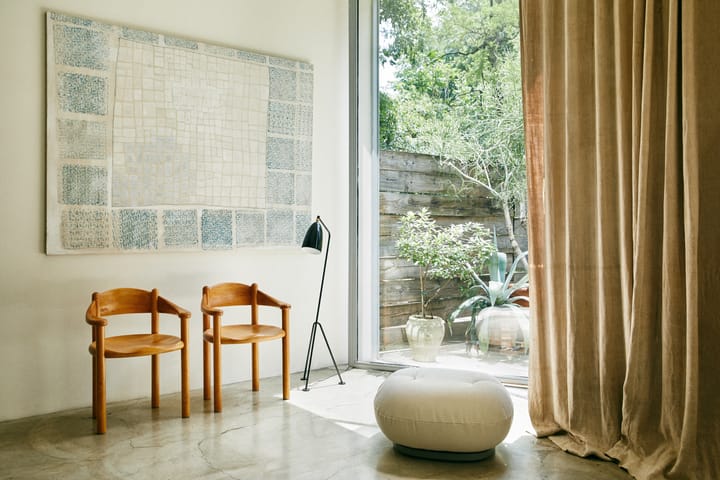Gräshoppa floor lamp glossy, Black GUBI