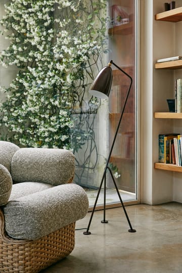 Gräshoppa floor lamp glossy - Walnut brown - GUBI
