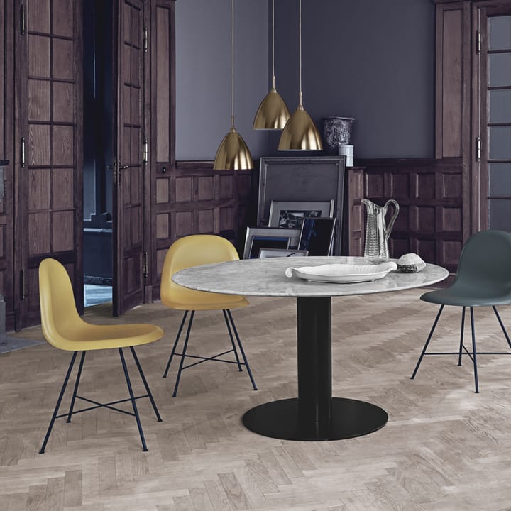 Gubi 2.0 dining table - Marble black. ø110. brass stand - GUBI