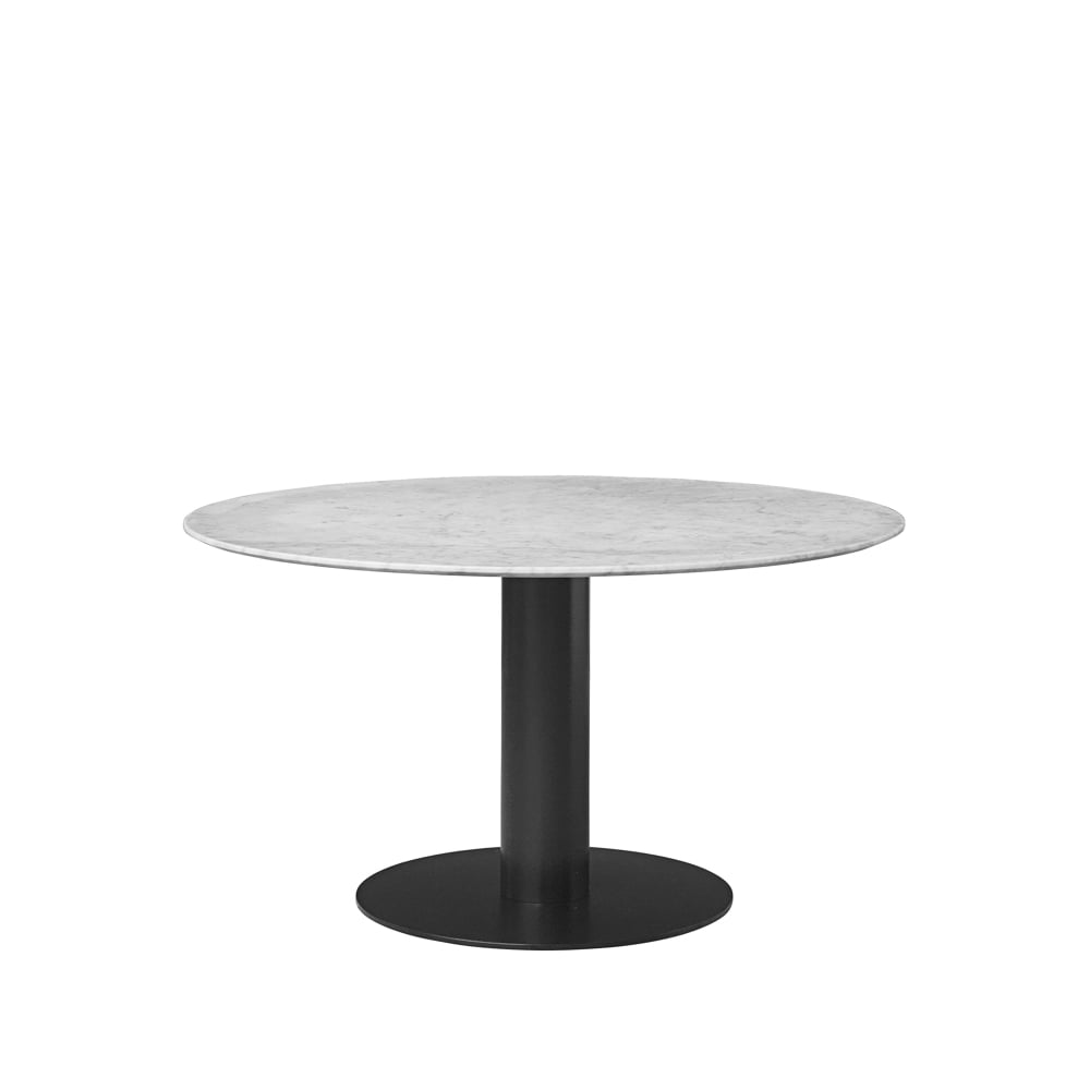 Gubi 2.0 dining table Marble white. o130. black stand