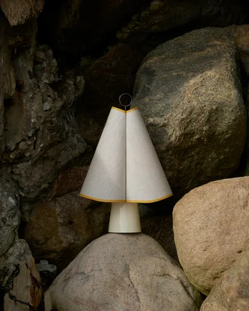 Hornbæk portable table lamp - Poppy yellow - GUBI