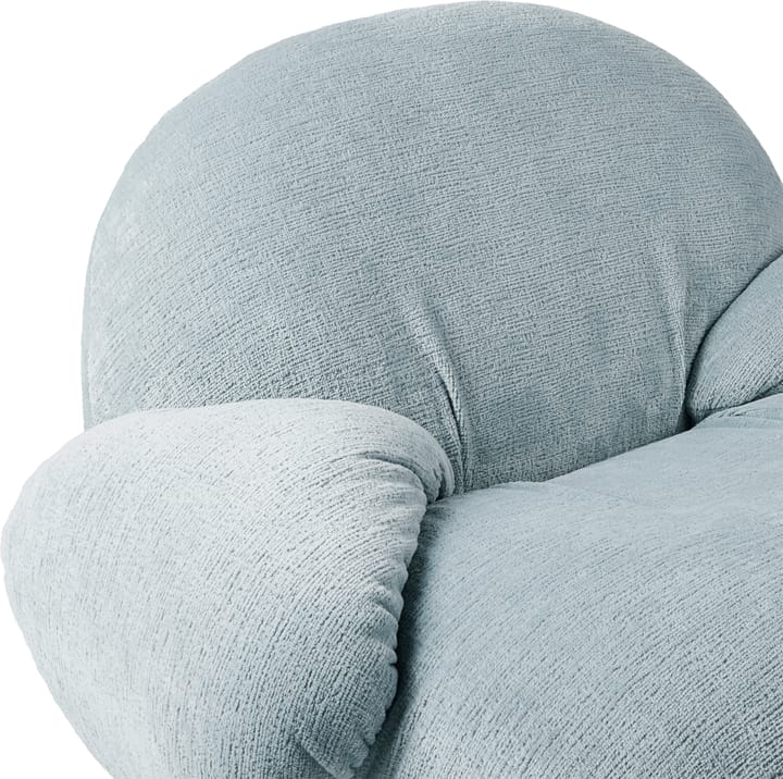 Pacha lounge chair with arm rest - Mumble 02-pearl gold - Gubi