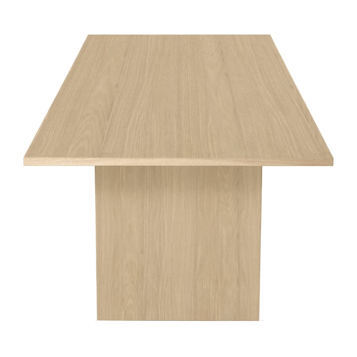 Private dining room table 100x260 cm - Light-stained oak - GUBI