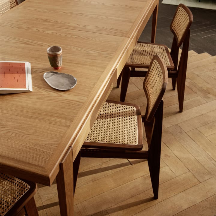 S-table dining table - American walnut. extendable - GUBI