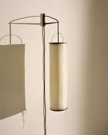 Silk Lantern wall lamp - Natural white silk-semi matt black - GUBI
