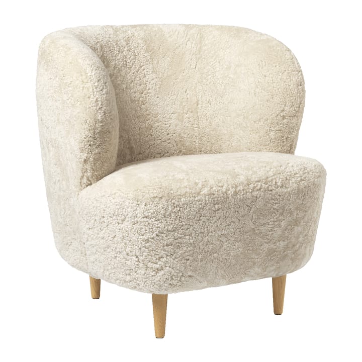 Stay lounge chair - small - Sheep skin - Moonlight-lackad oak - GUBI