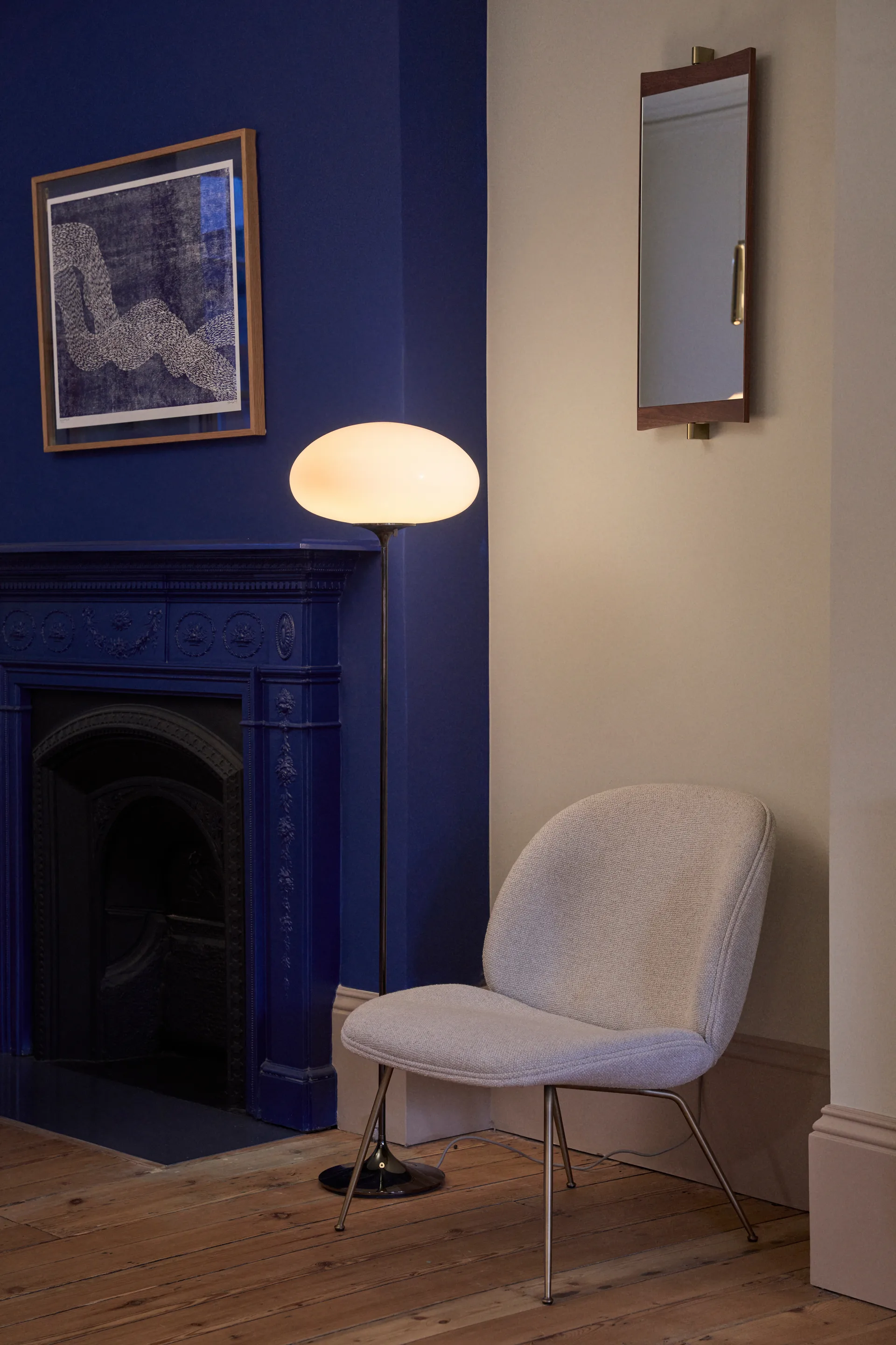 Stemlite floor lamp, Black chrome-opal glass, 110 cm GUBI