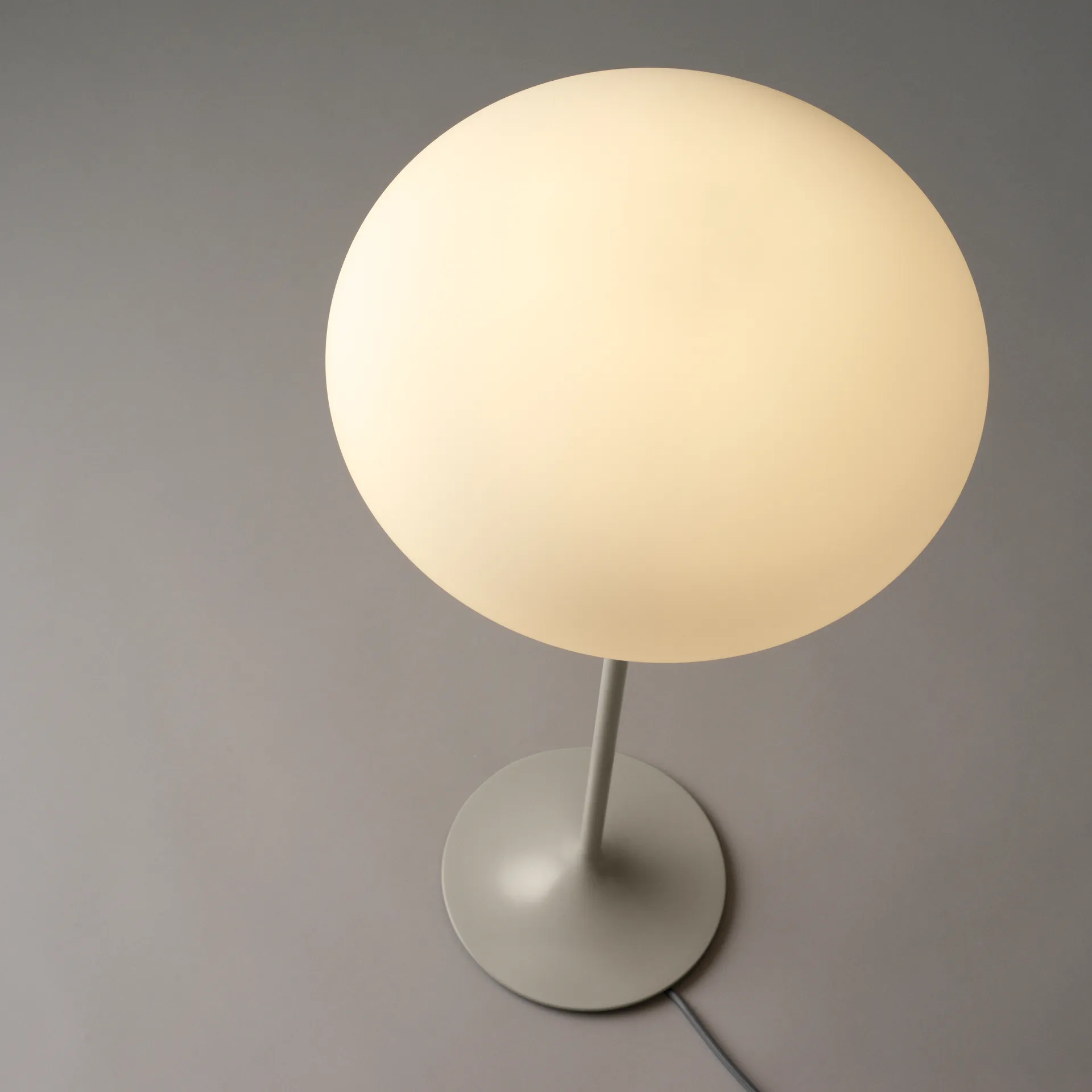 Stemlite table lamp 70 cm, pebble grey GUBI