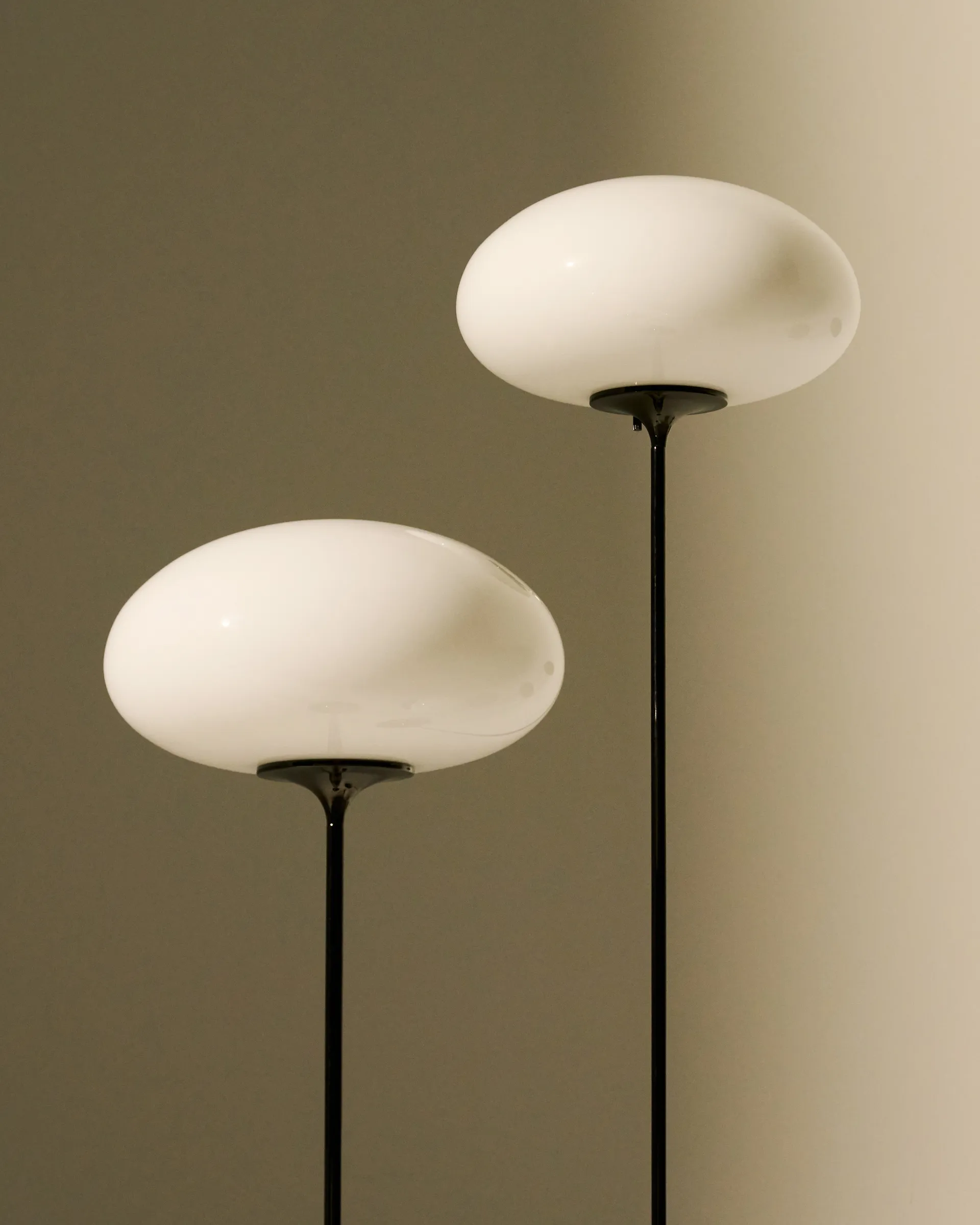 Stemlite Table lamp, Black chrome-opal glass, 42 cm GUBI