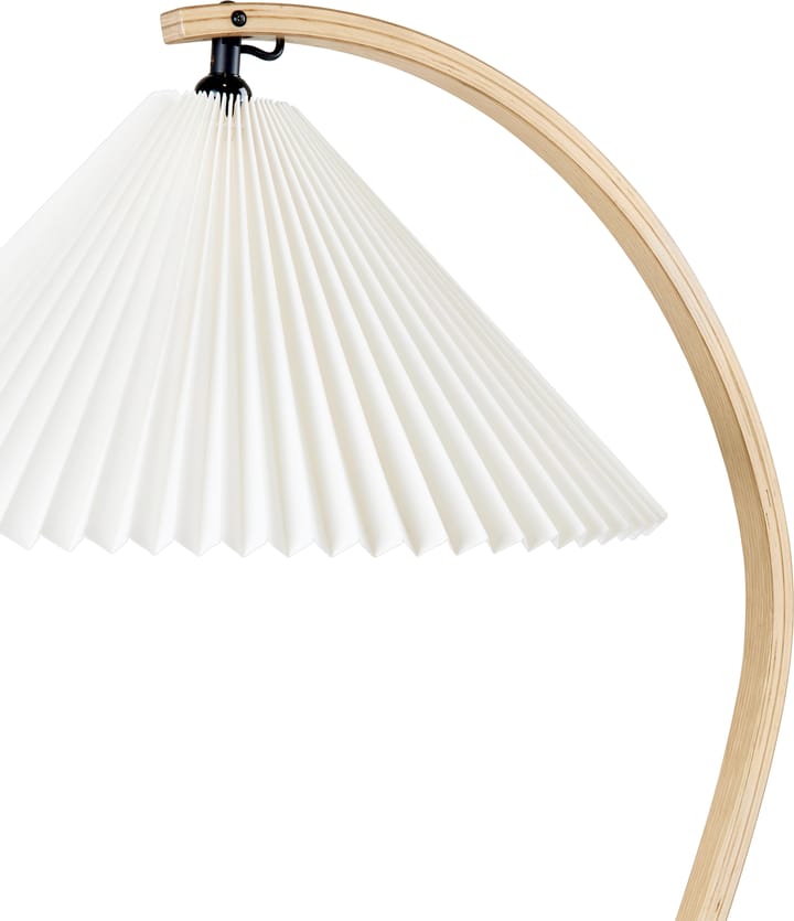 Timberline floor lamp - Oak-birch-white - GUBI