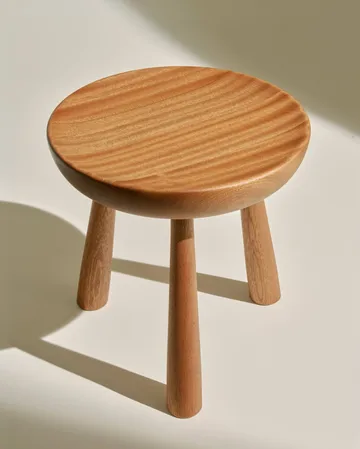 Totto stool - Lacquered sapele, Ø31x32.6 cm - GUBI