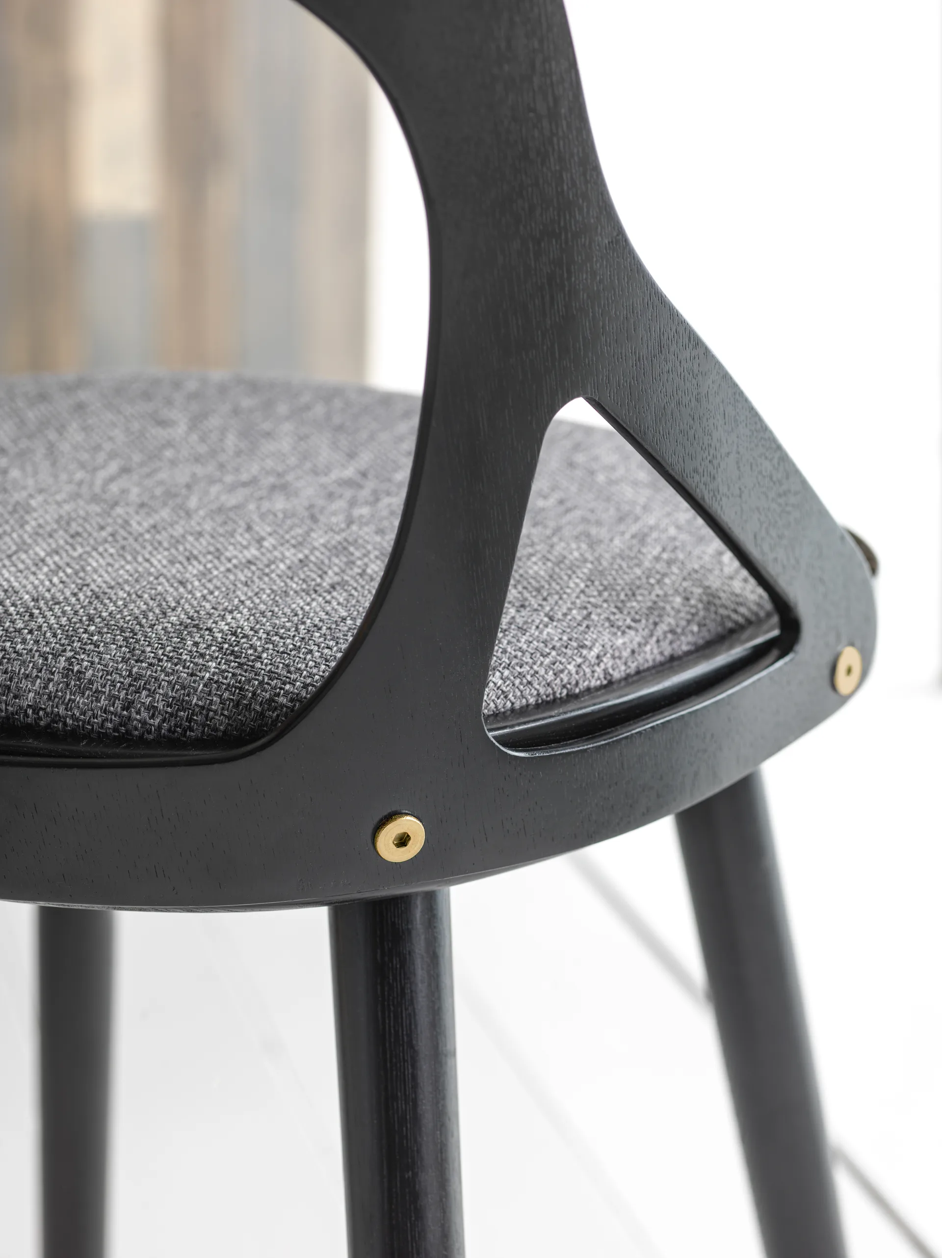 Colibri chair, Stained black oak-black pad Hans K