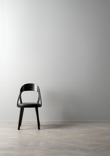 Colibri chair - Stained black oak-black pad - Hans K