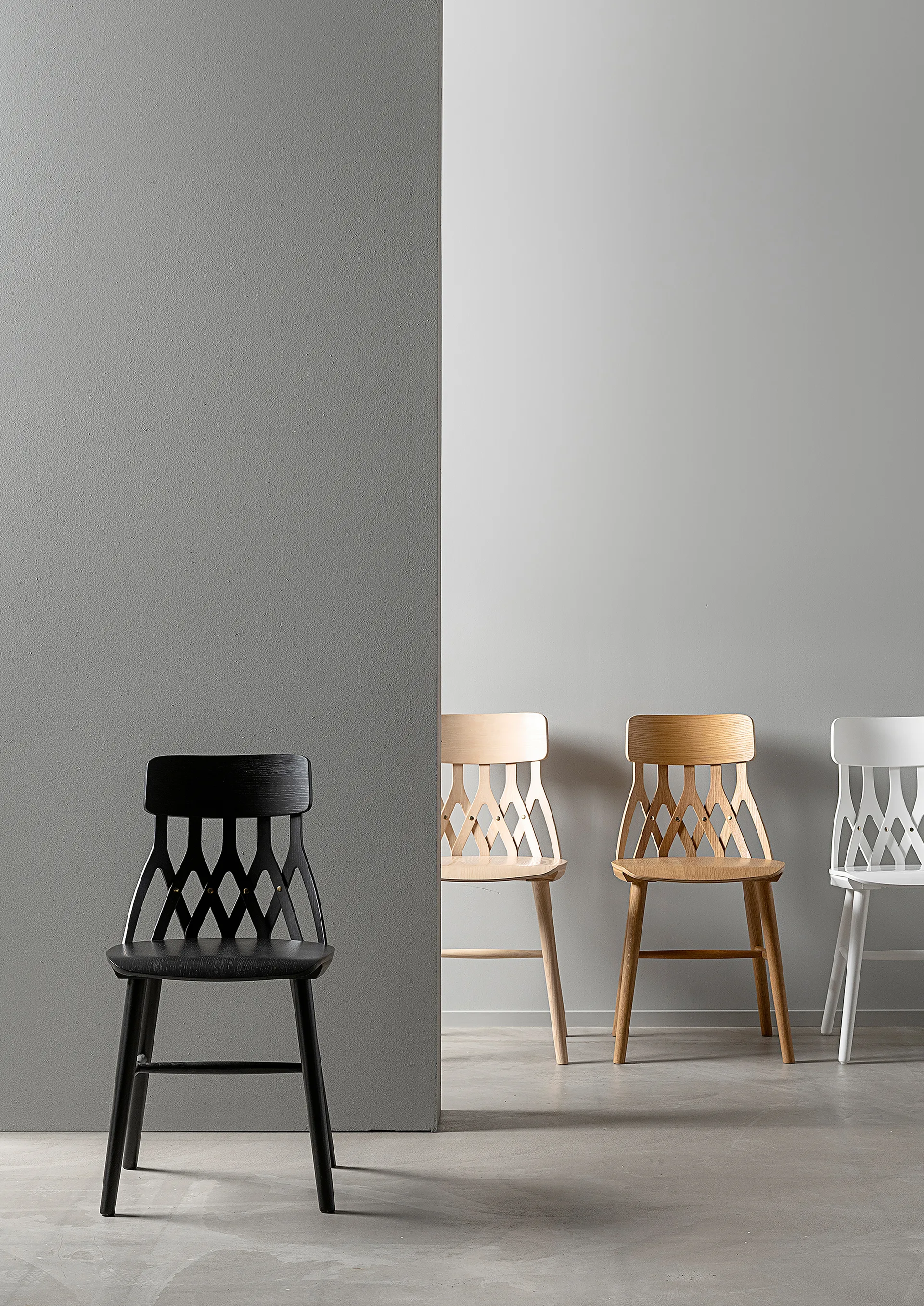 Y5 chair, Stained black ash Hans K