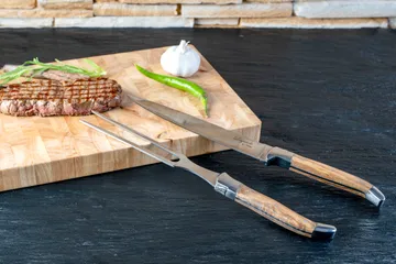 Laguiole By Hâws 2-piece carving set - Olive - Hâws