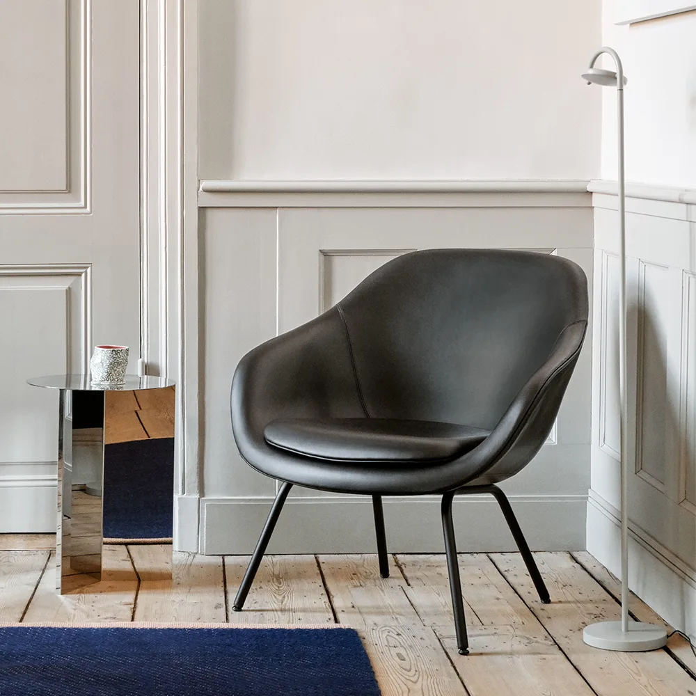 About a Lounge AAL87 armchair, Remix 173 dark grey-black frame HAY